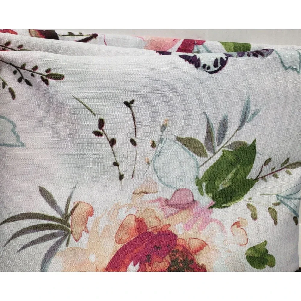 1 Printed Fabric Tablecloth, 60